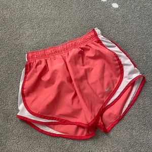 NIKE Dri-Fit lightweight running shorts - size Small
